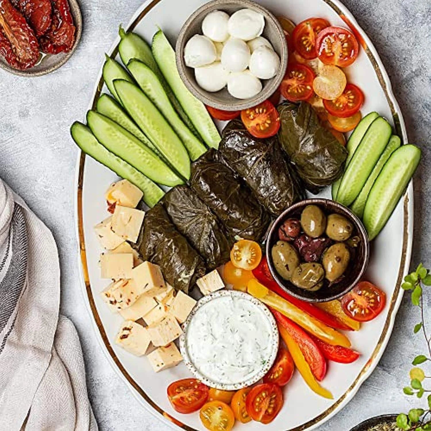 Kontos Dolmades – Stuffed Grape Leaves with Rice – 70 oz Bulk Can